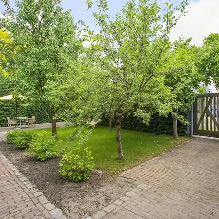 Aan Het Dijksteegje Bed & Breakfast *