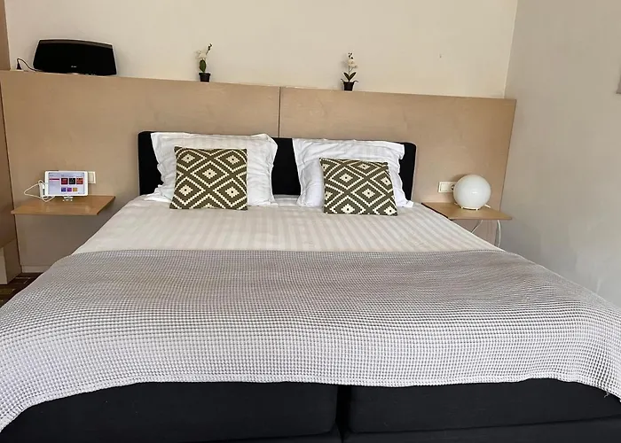 Bed & Breakfast Aan Het Dijksteegje Logies -