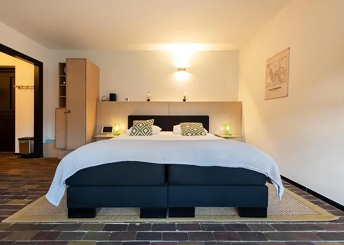 Aan Het Dijksteegje Logies - Bed & Breakfast